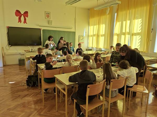 Održan Dan tehničke kulture u OŠ Silvija Strahimira Kranjčevića u Lovreću
